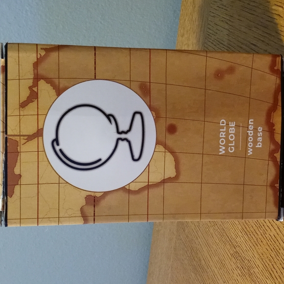 World Globe . Wooden base - Picture 6 of 7